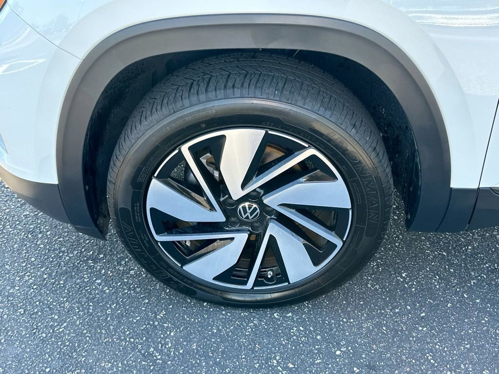 Used 2025 Volkswagen Atlas SE FWD image 31