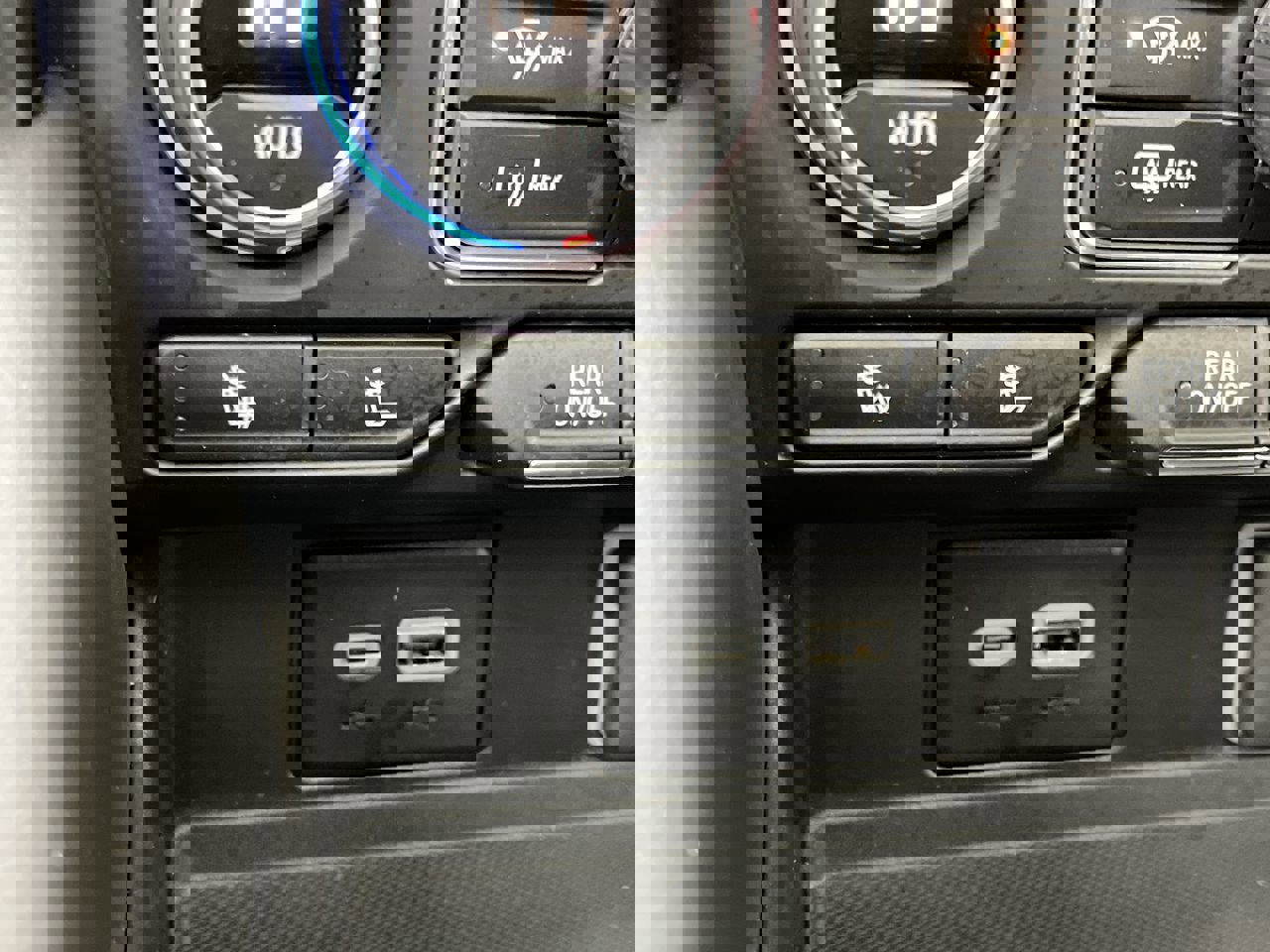 Certified 2024 Chevrolet Suburban RST w/ Luxury Package image 26