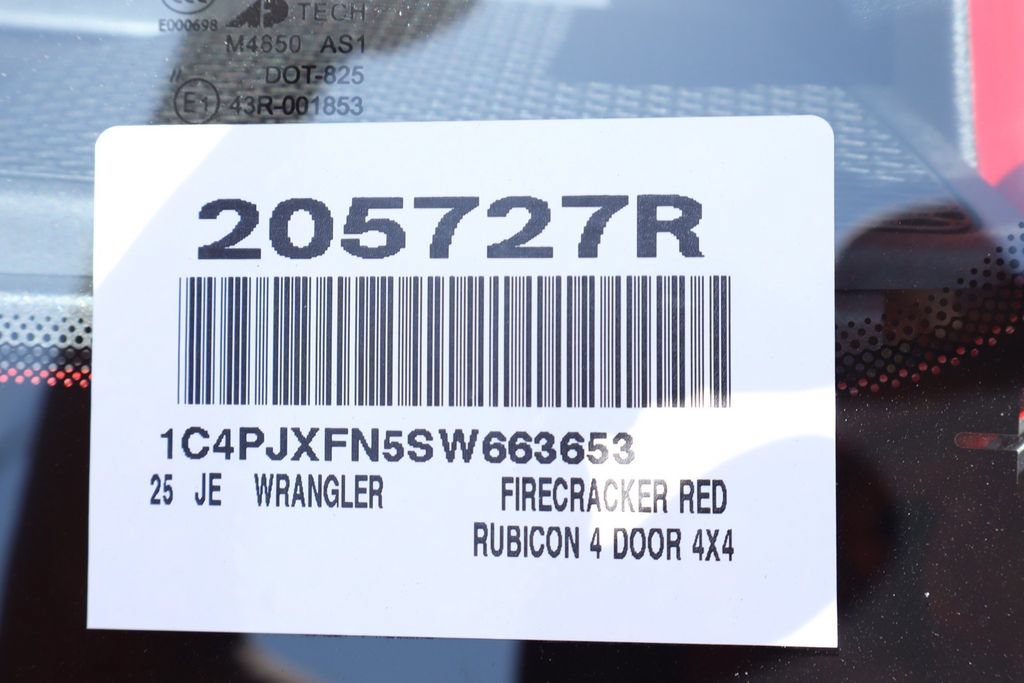 Used 2025 Jeep Wrangler Unlimited Rubicon w/ Convenience Group AWD/4WD image 39