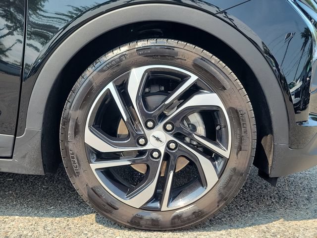 Certified 2023 Chevrolet Bolt LT w/ Infotainment Package FWD image 6