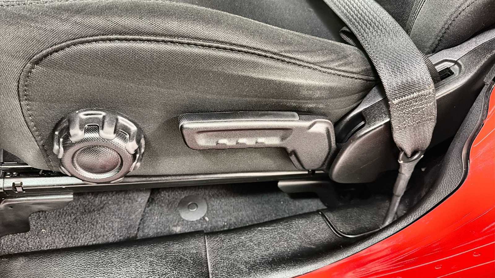 Used 2021 Jeep Wrangler Unlimited Sahara image 14