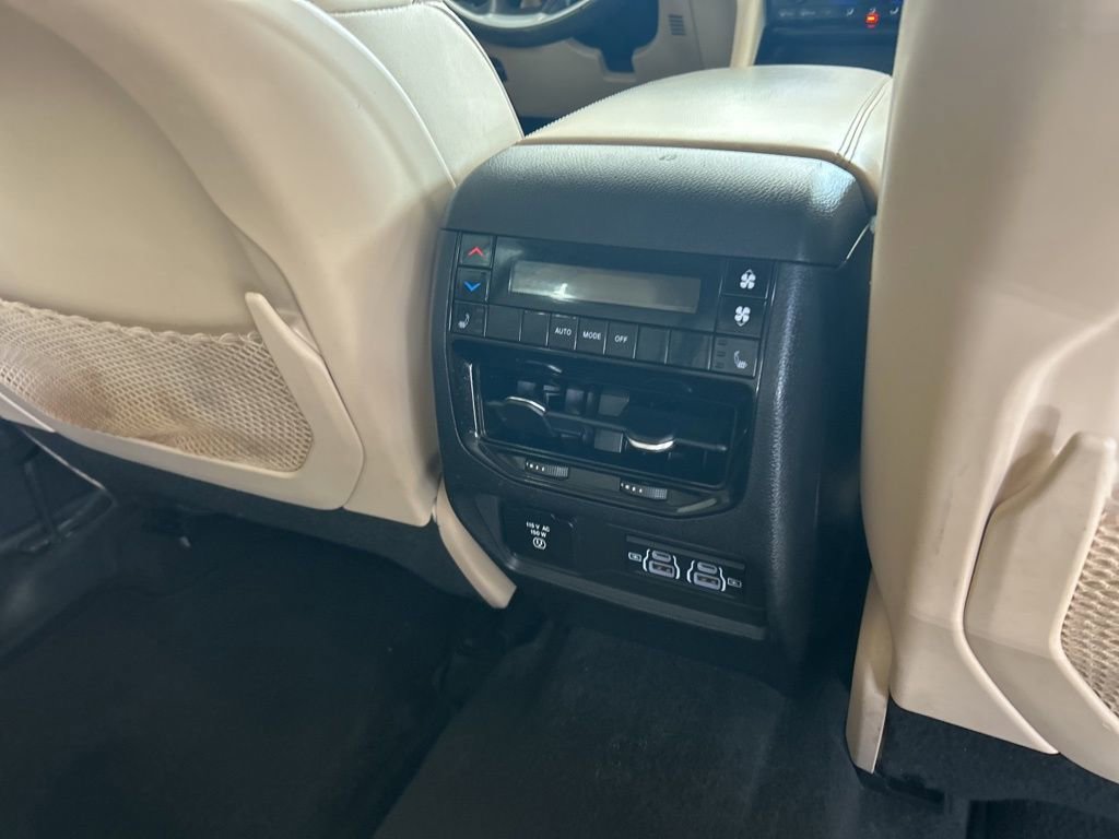 Used 2022 Jeep Grand Cherokee L Limited image 27