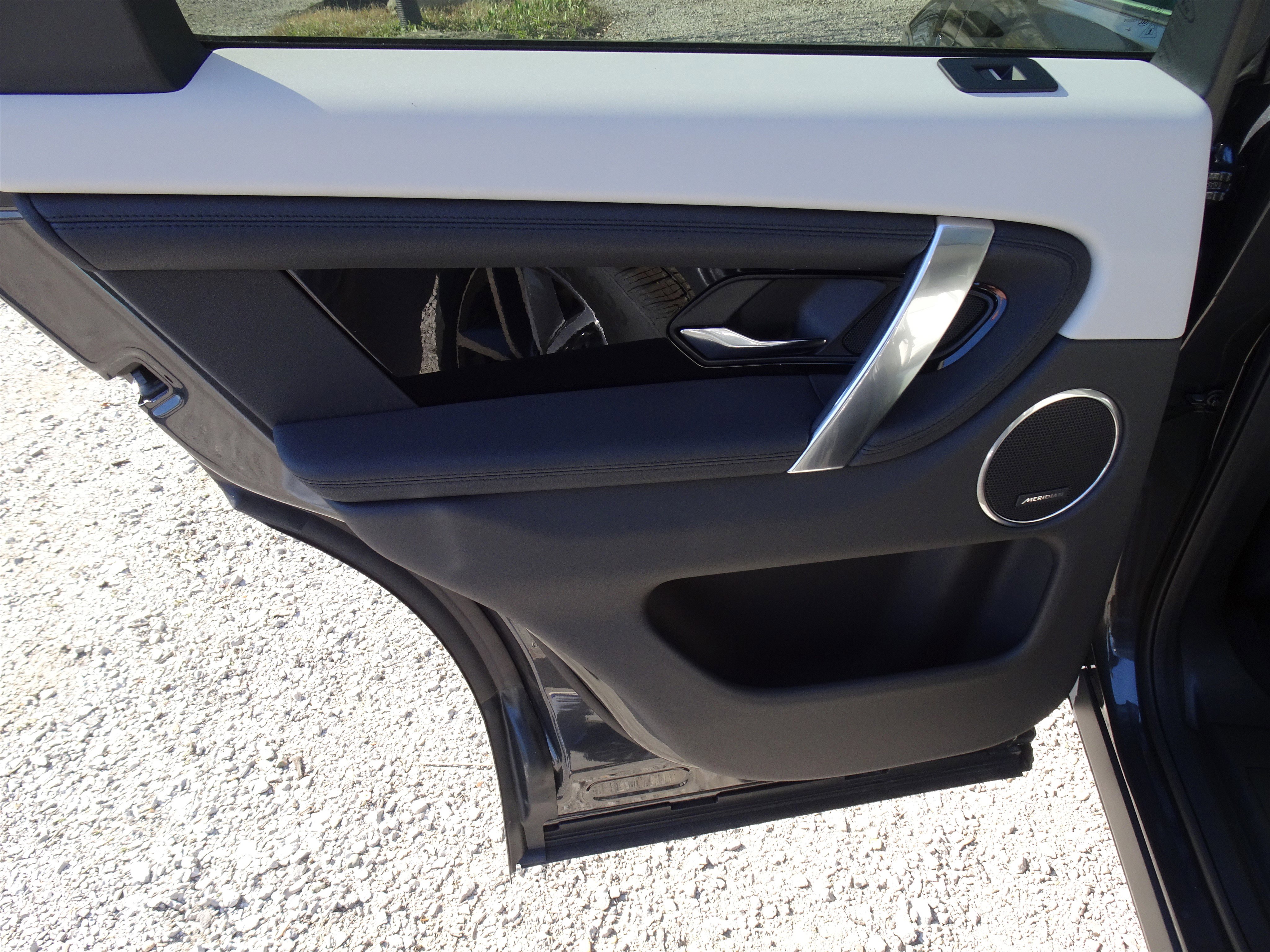 New 2025 Land Rover Discovery Sport S image 20