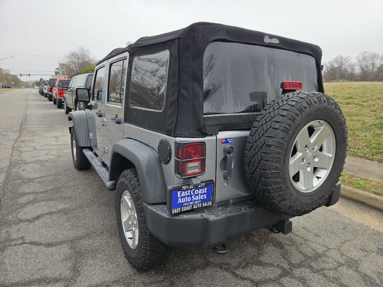 Used 2014 Jeep Wrangler Unlimited Sport w/ Quick Order Package 23S AWD/4WD image 4