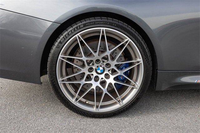 Used 2017 BMW M4 Convertible image 11