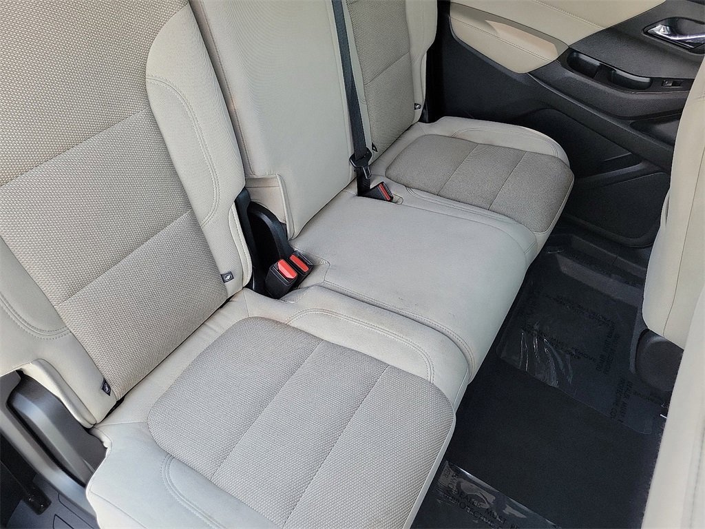 Used 2022 Chevrolet Traverse LS image 22