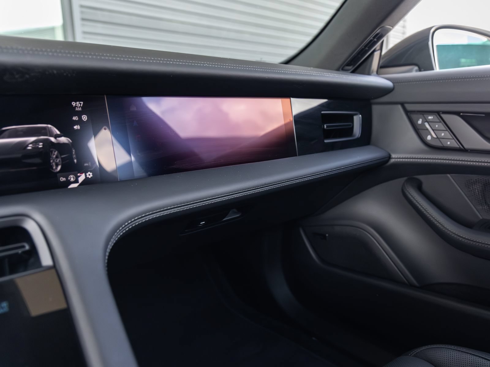 New 2026 Porsche Taycan 4S AWD/4WD image 32