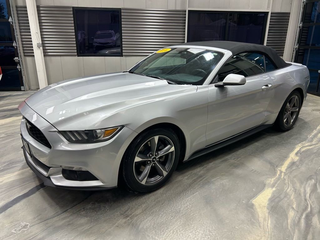 Used 2016 Ford Mustang Convertible w/ Equipment Group 051A image 29