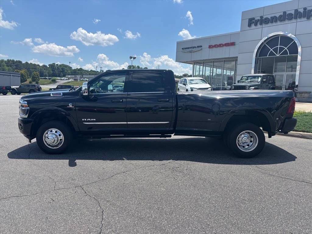 Used 2025 RAM 3500 Limited AWD/4WD image 23