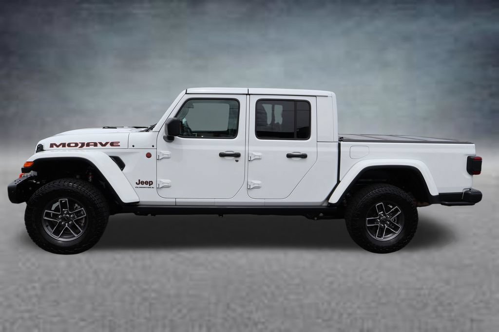 Used 2024 Jeep Gladiator Mojave AWD/4WD image 4