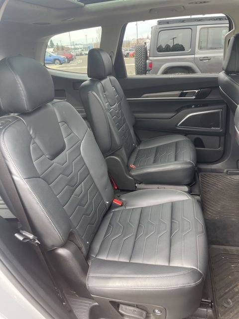 Used 2022 Kia Telluride SX w/ SX Prestige Package image 15