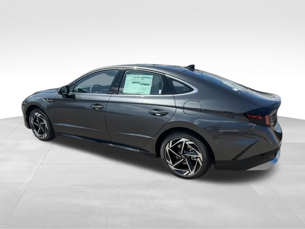 New 2026 Hyundai Sonata SEL FWD image 6
