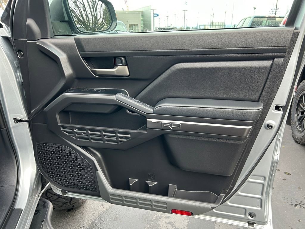 Used 2025 Toyota Tacoma TRD Off-Road image 25