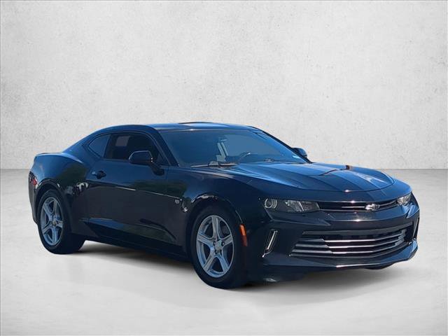 Used 2017 Chevrolet Camaro LT RWD image 3