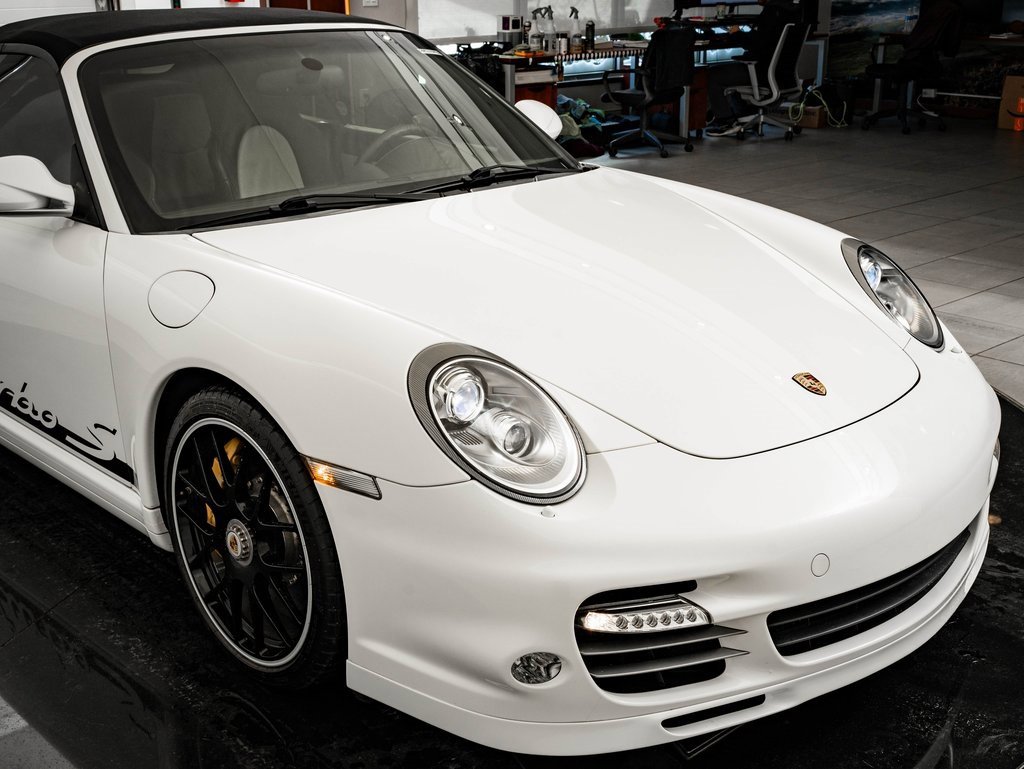Used 2011 Porsche 911 Turbo S image 25