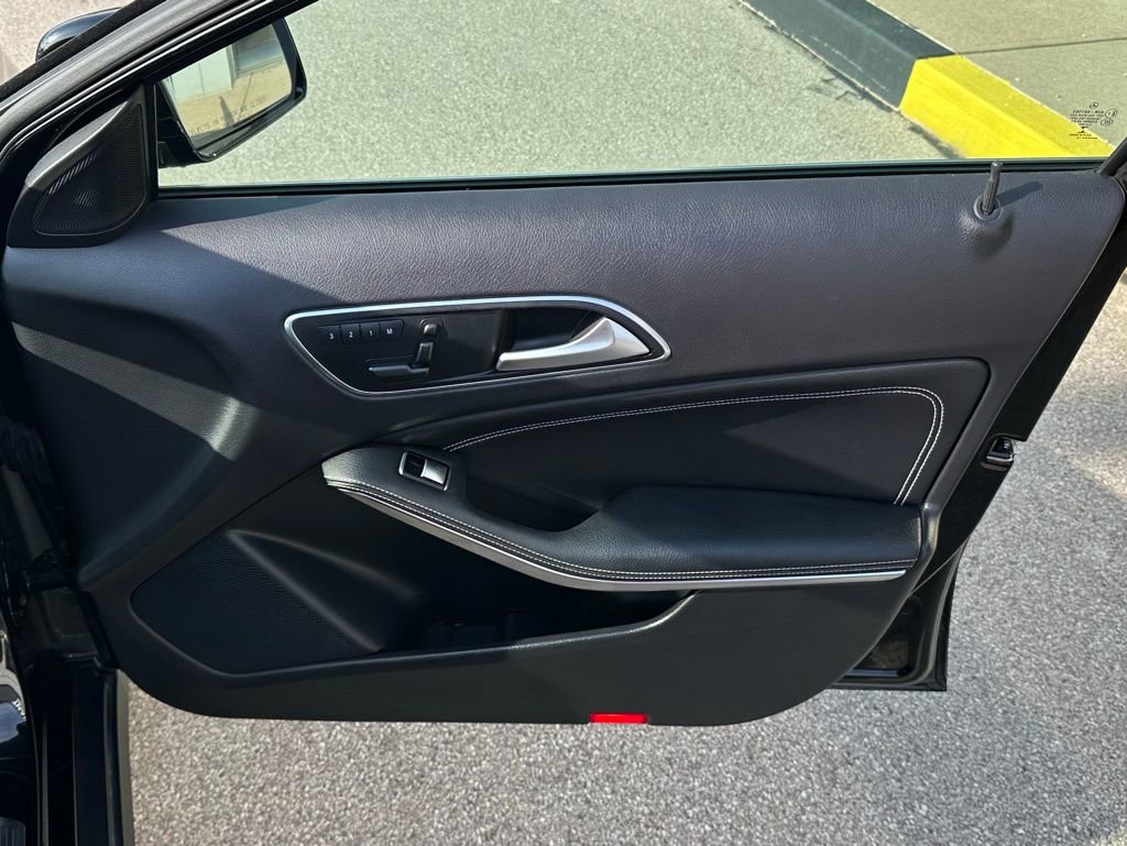 Used 2015 Mercedes-Benz GLA 250 image 31