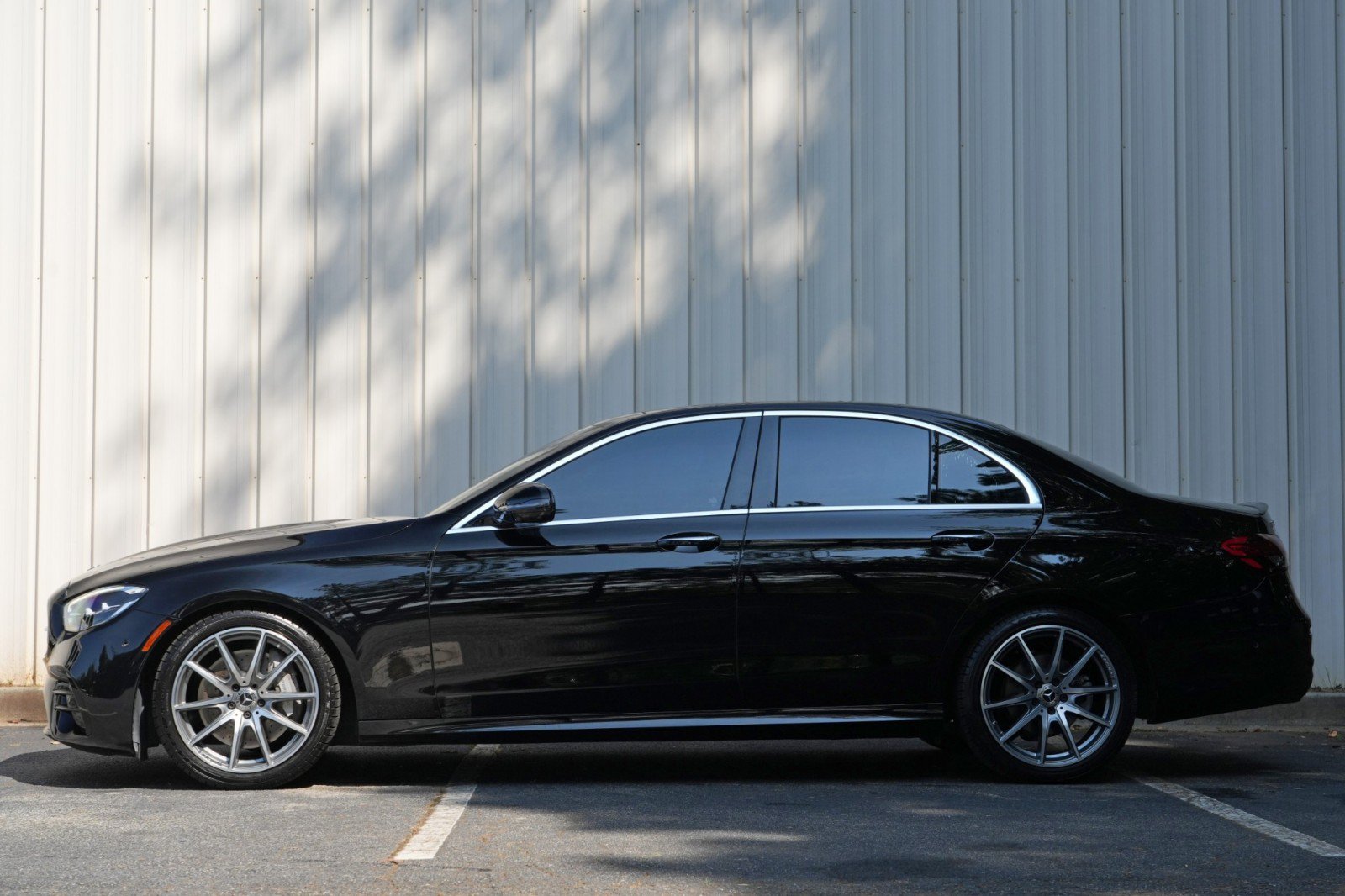 Used 2022 Mercedes-Benz E 350 Sedan w/ AMG Line Exterior image 8