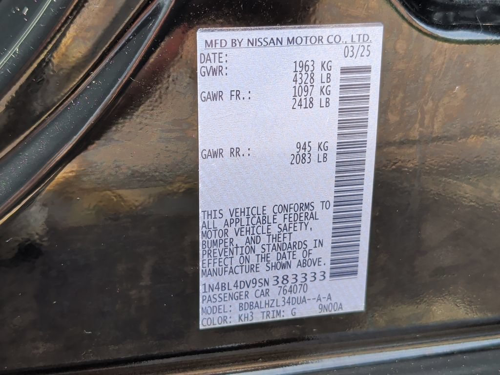 Used 2025 Nissan Altima 2.5 SV FWD image 40