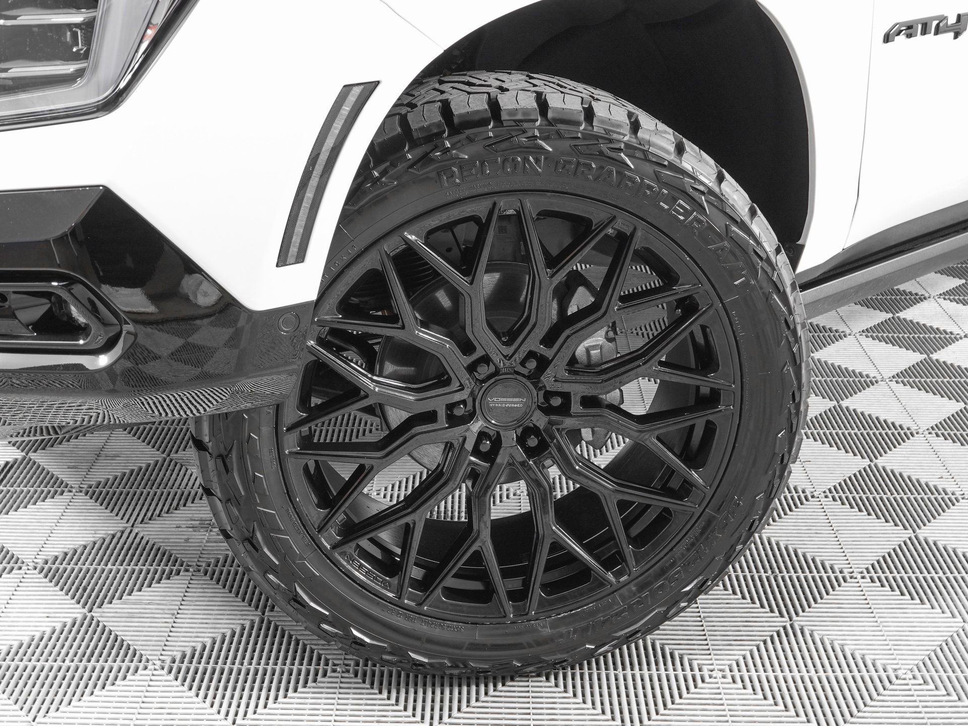 Used 2026 GMC Yukon XL AT4 Ultimate image 34