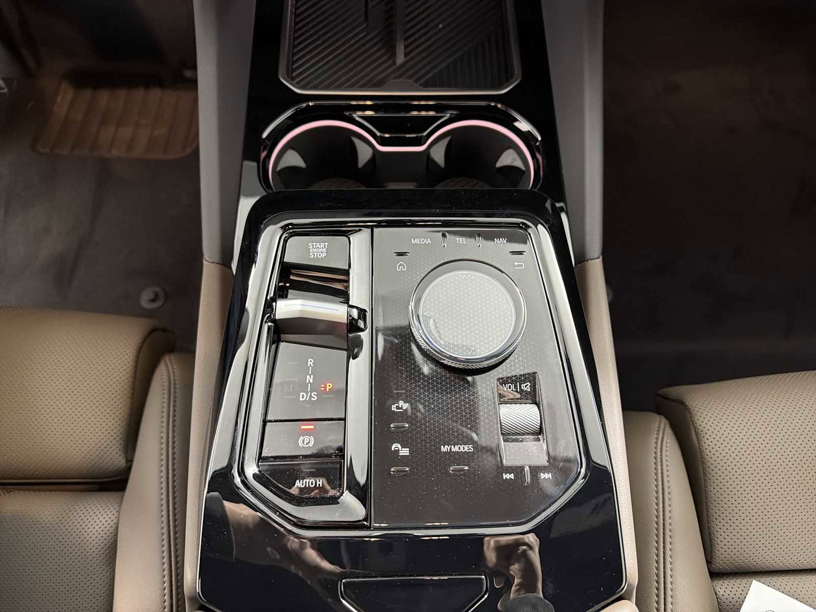 New 2026 BMW 530i xDrive w/ Convenience Package image 17