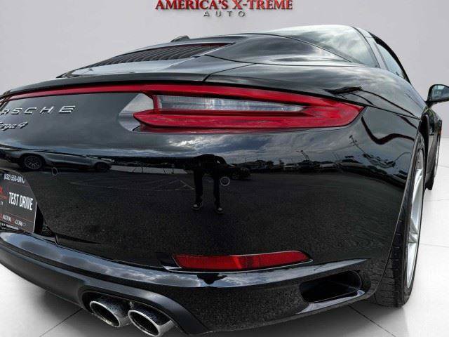 Used 2019 Porsche 911 Targa 4 AWD/4WD image 18