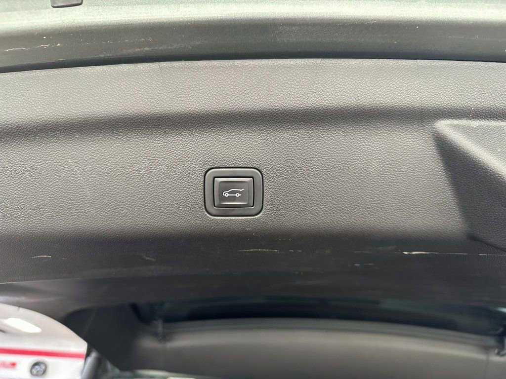 Used 2024 Chevrolet Tahoe Premier AWD/4WD image 42