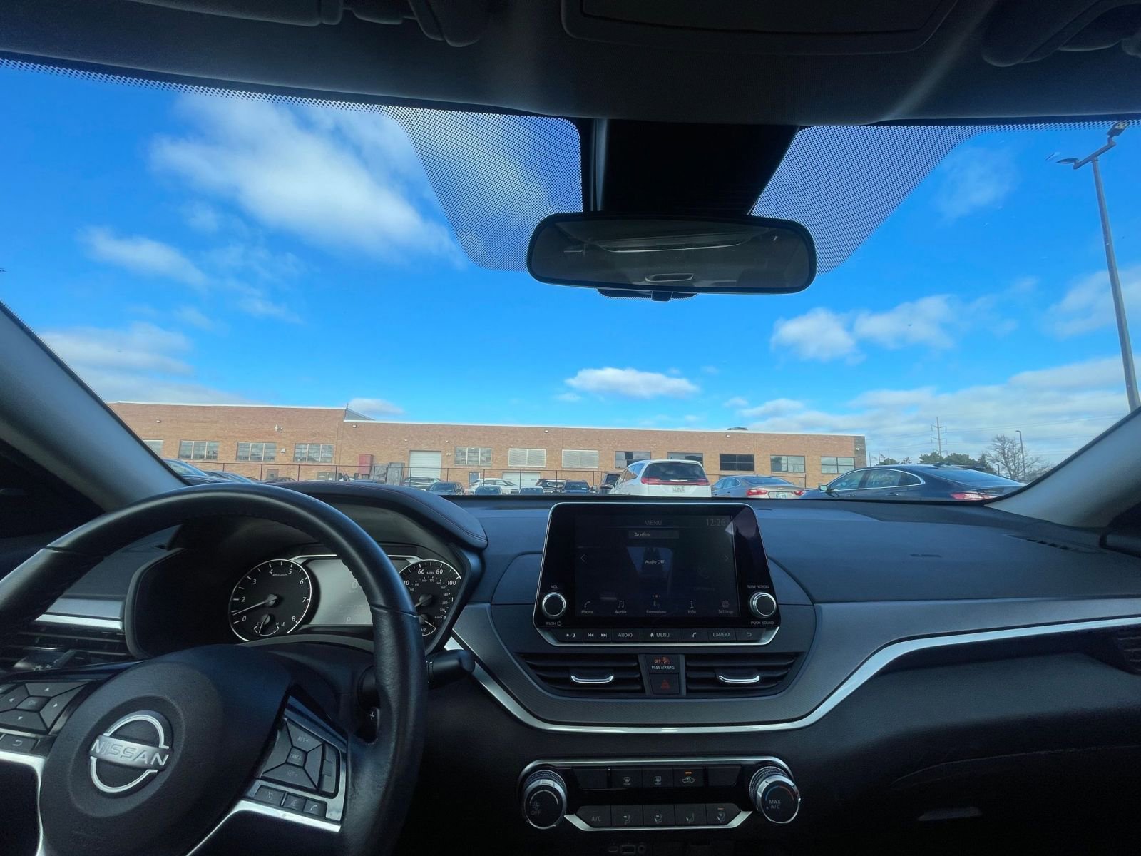 Used 2025 Nissan Altima 2.5 SR image 33