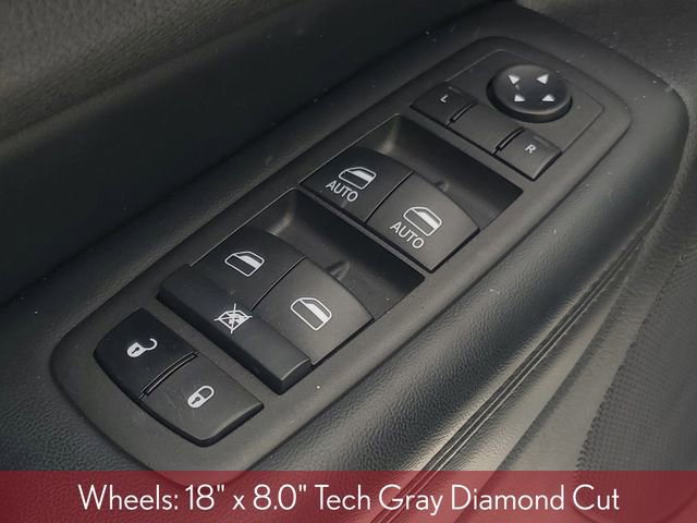 Used 2022 Jeep Grand Cherokee Limited image 12