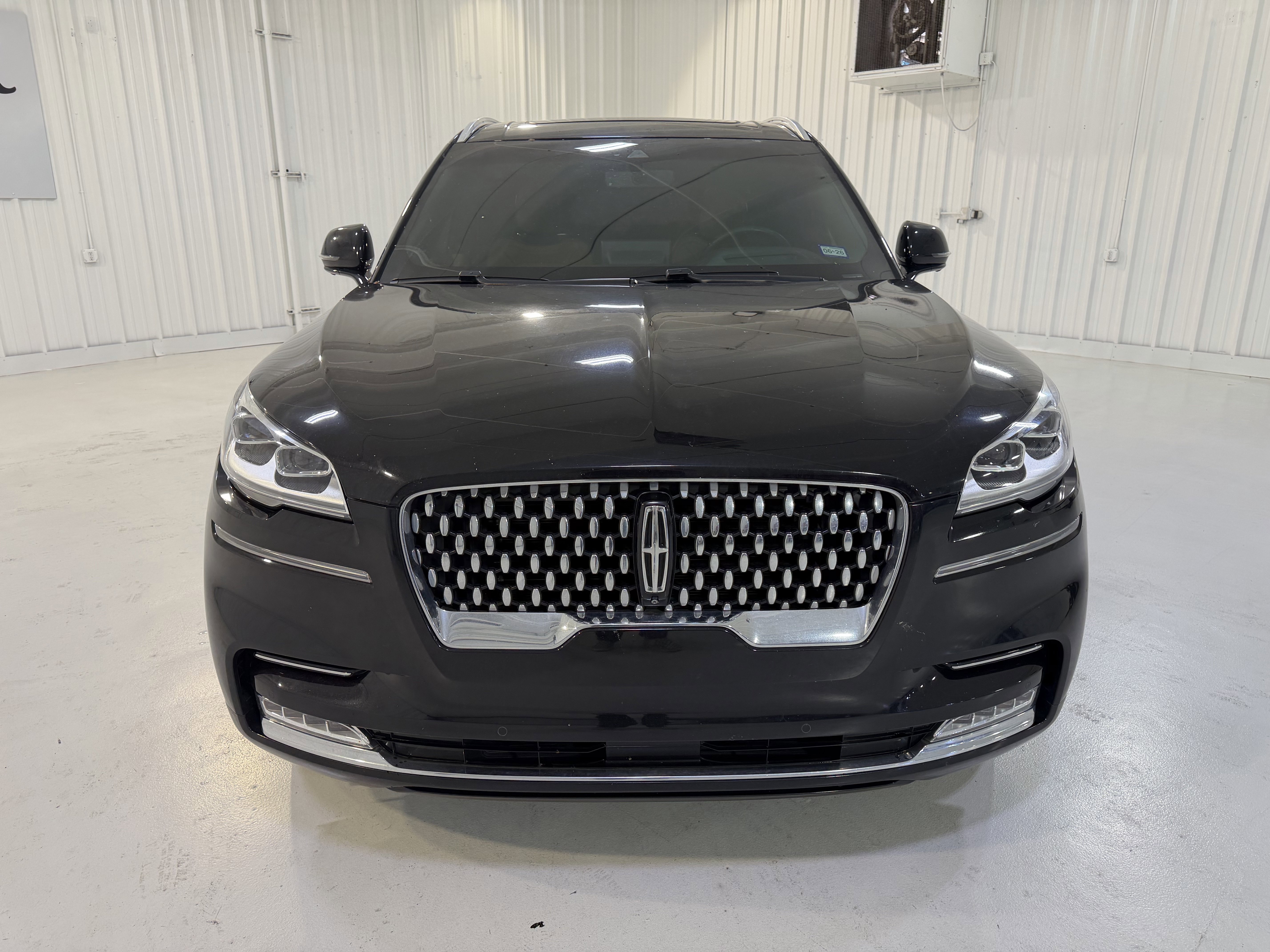Used 2023 Lincoln Aviator Black Label w/ Dynamic Handling Package AWD/4WD image 8
