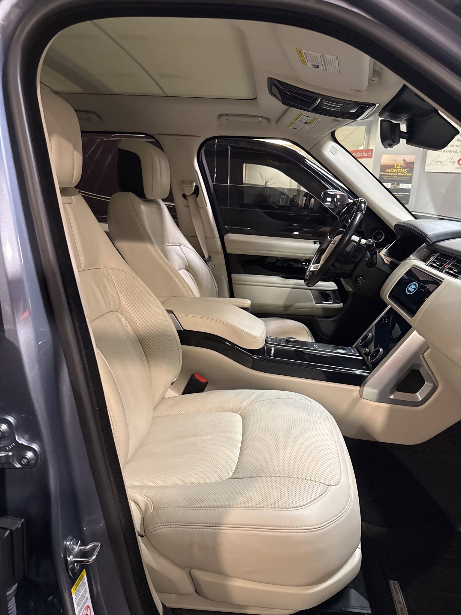 Used 2020 Land Rover Range Rover HSE AWD/4WD image 8