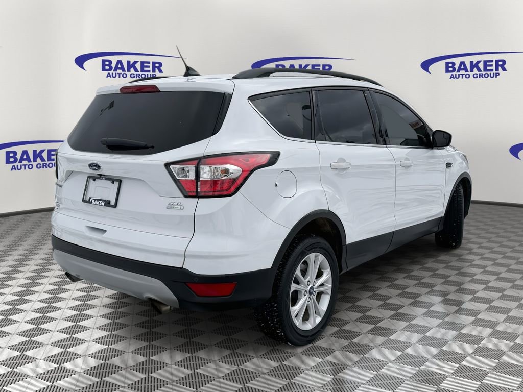 Used 2018 Ford Escape SEL image 2