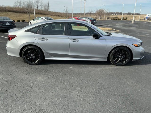 Used 2025 Honda Civic Sport image 2