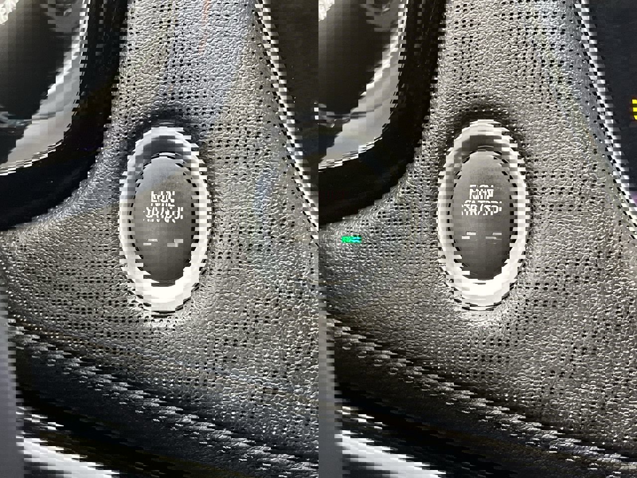 Certified 2025 Cadillac XT5 Premium Luxury image 23