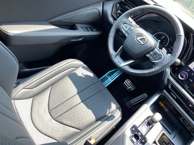 New 2026 Lexus TX 500h AWD w/ Technology Package image 13