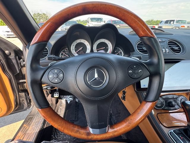 Used 2011 Mercedes-Benz SL 550 image 26