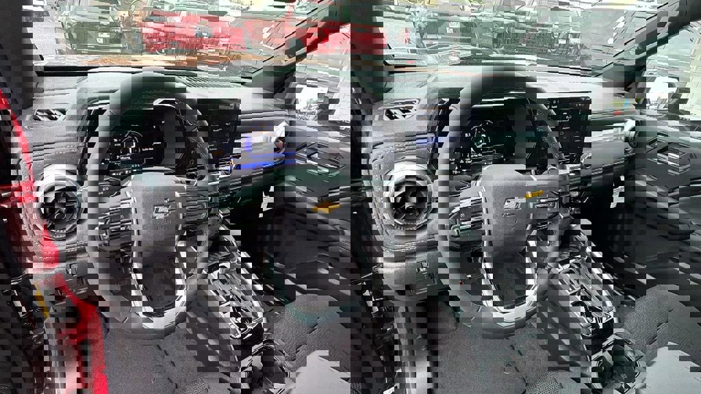 New 2026 Chevrolet Colorado LT image 17