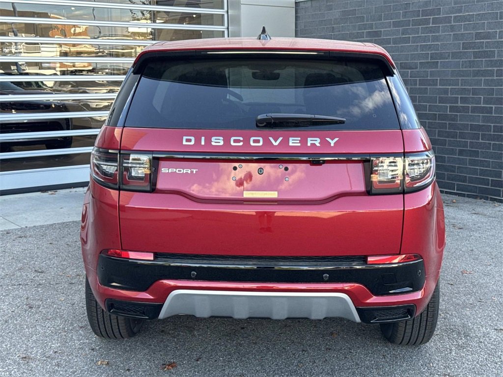 New 2025 Land Rover Discovery Sport S image 5