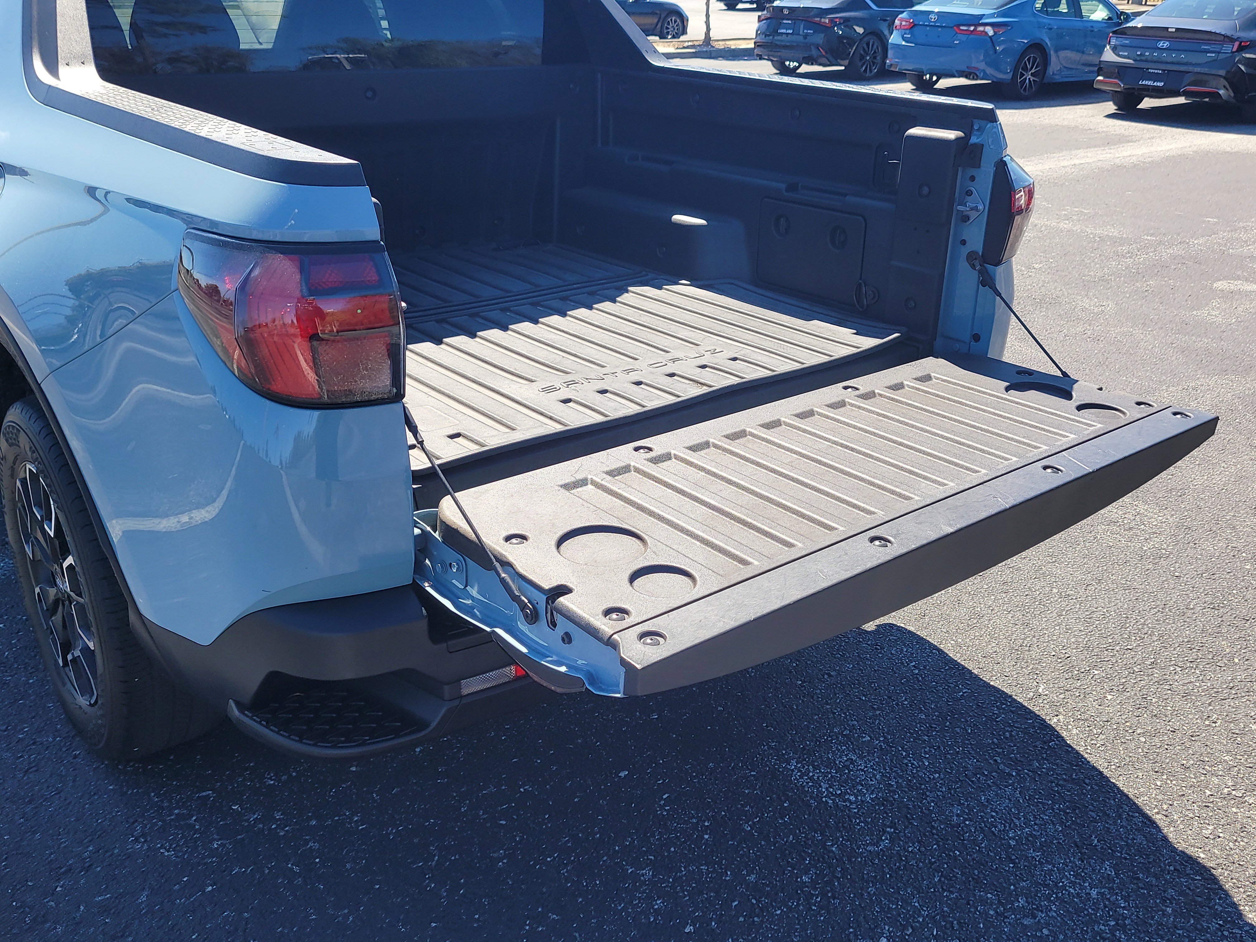 Used 2024 Hyundai Santa Cruz SEL image 11