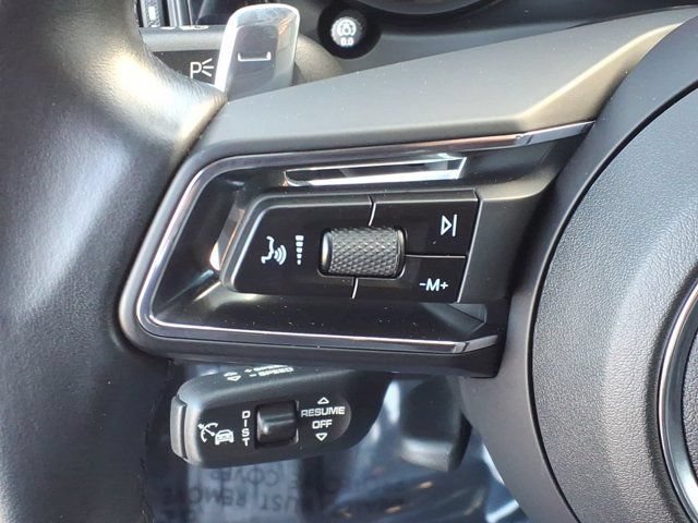 Used 2023 Porsche Macan AWD/4WD image 9
