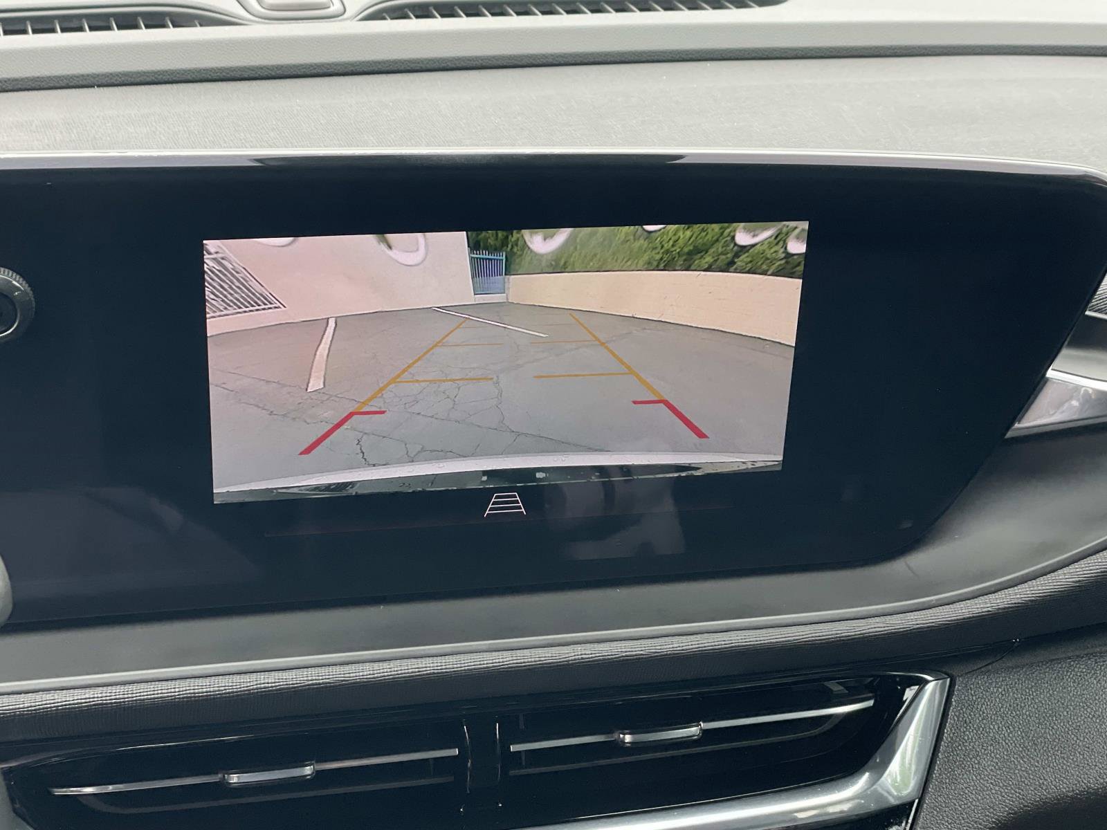 Used 2025 Buick Envista Sport Touring image 15