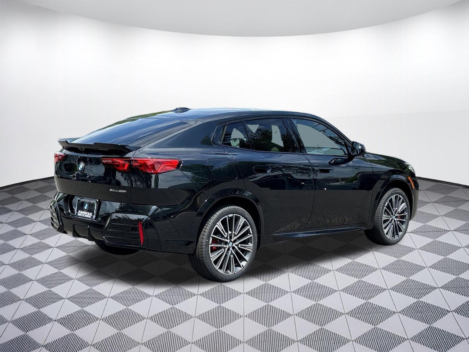New 2026 BMW X2 xDrive28i w/ Technology Package AWD/4WD image 8