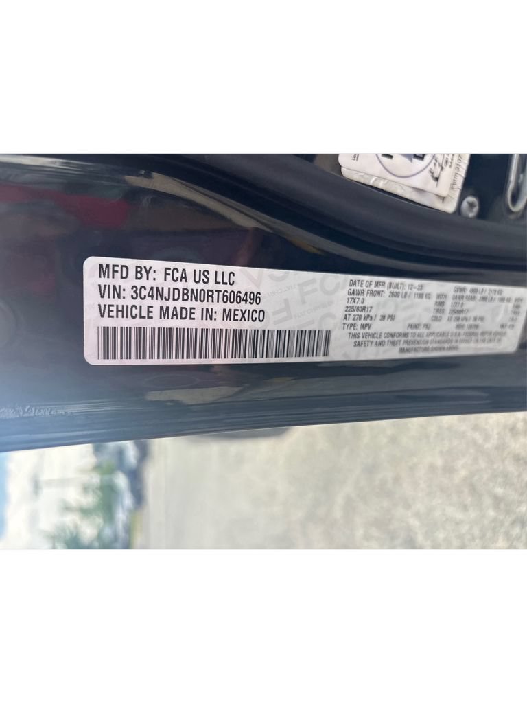 Used 2024 Jeep Compass Latitude AWD/4WD image 21
