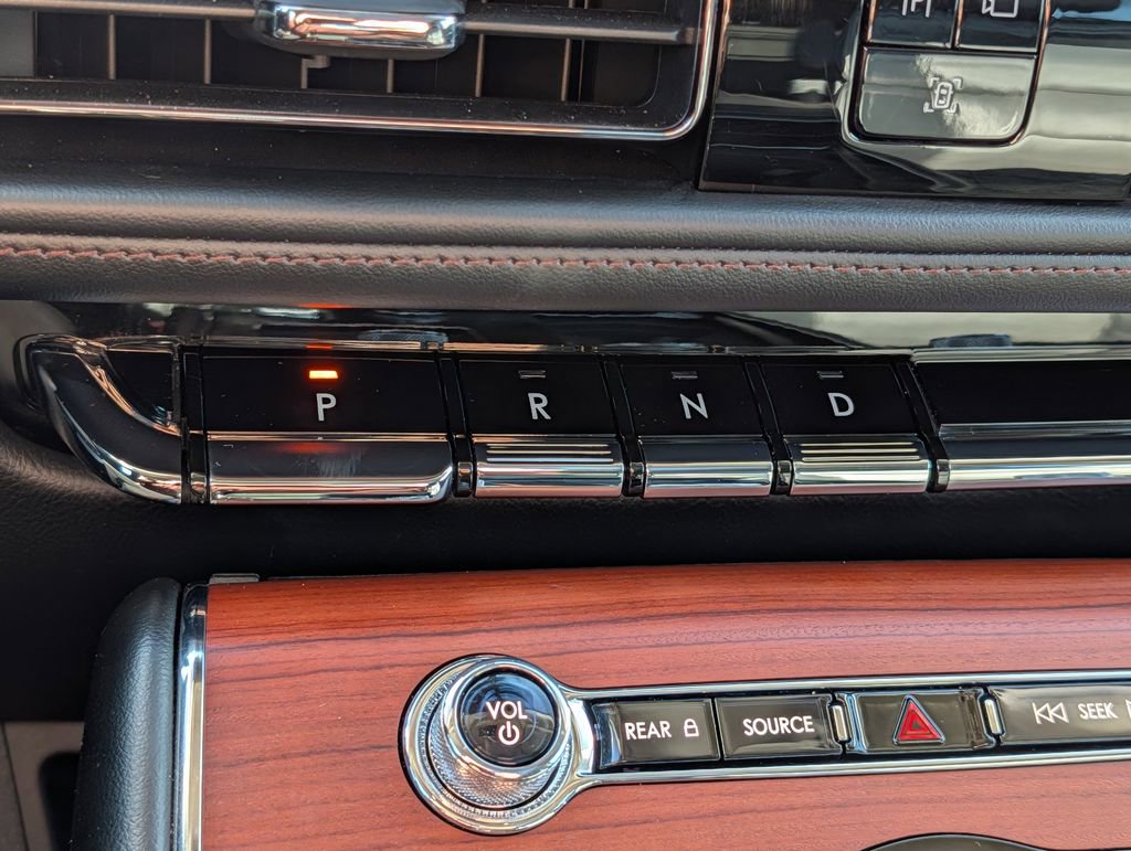 Used 2021 Lincoln Aviator Grand Touring w/ Equipment Group 302A image 24