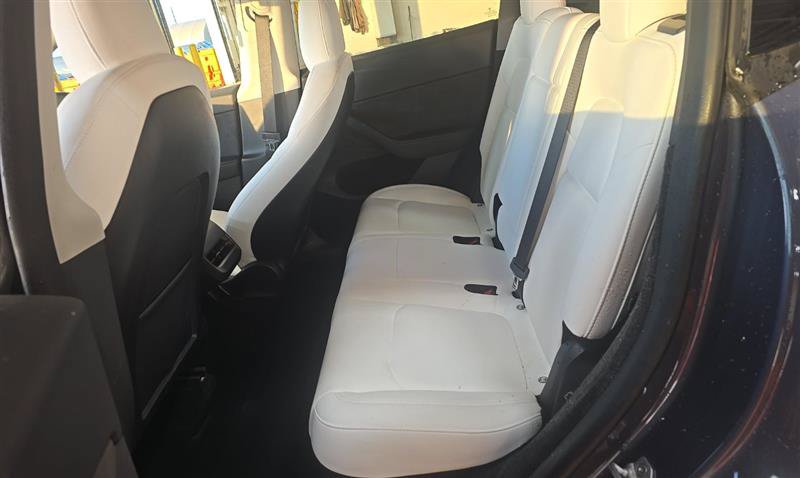 Used 2023 Tesla Model Y Long Range AWD/4WD image 3