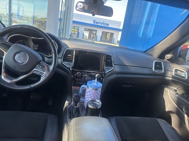 Used 2021 Jeep Grand Cherokee Laredo X image 14