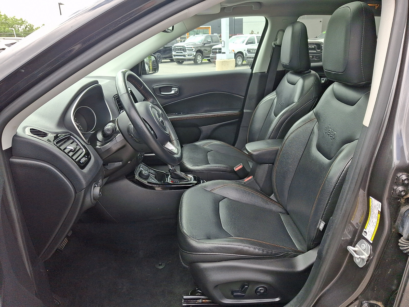 Used 2019 Jeep Compass Limited AWD/4WD image 13