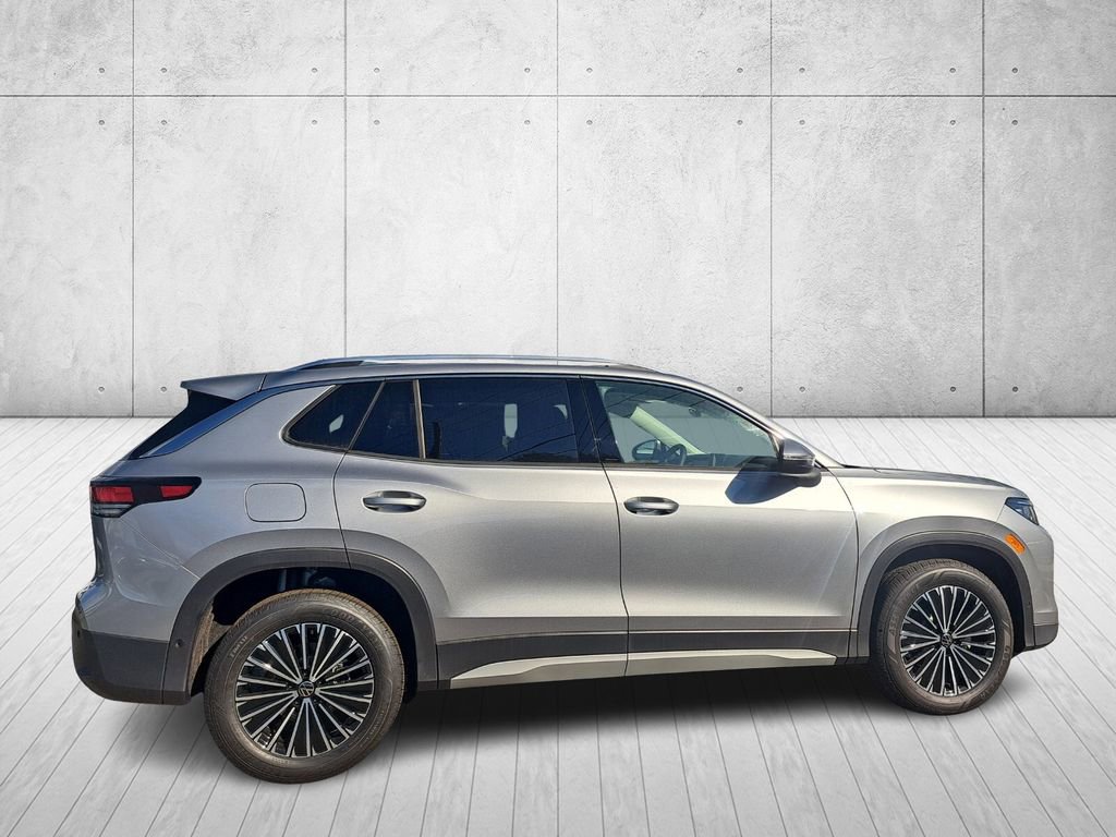 New 2025 Volkswagen Tiguan S image 4