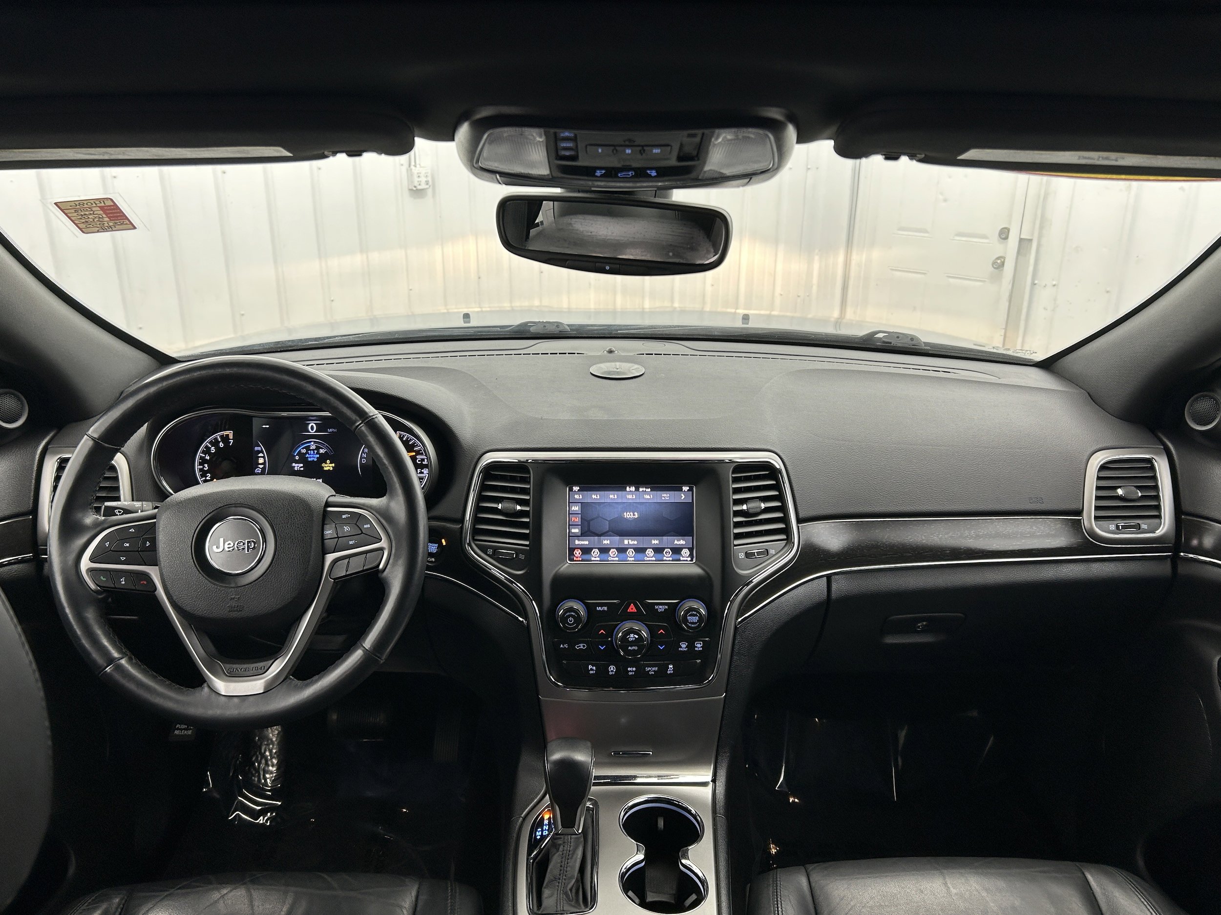 Used 2018 Jeep Grand Cherokee Limited AWD/4WD image 16