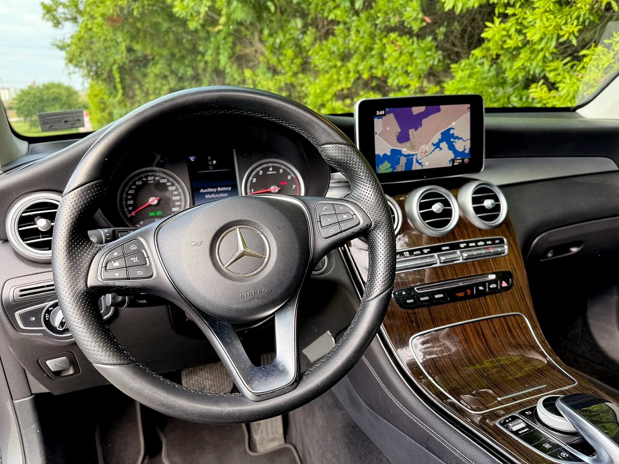 Used 2016 Mercedes-Benz GLC 300 4MATIC w/ Multimedia Package image 40