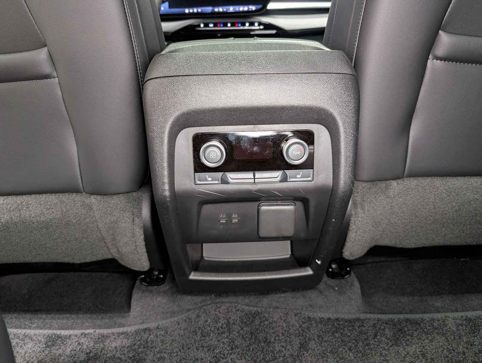 Certified 2025 Buick Enclave Avenir w/ Super Cruise Package AWD/4WD image 23
